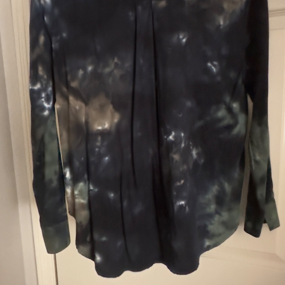 Button Down - image 3